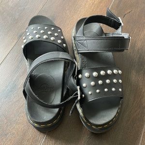Dr. Martens Sandal